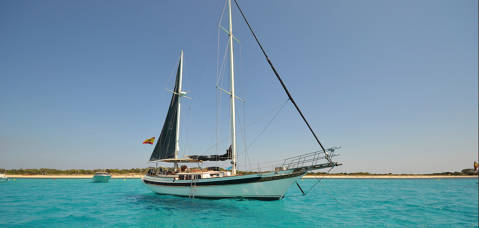 127e2-The-Boat-Charter-Company-Ibiza-Sailboat-Geisha-3.jpg